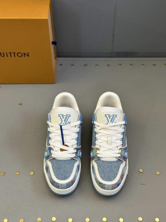 Picture of Louis Vuitton Shoes _SKULVsz38-46hnh033415510